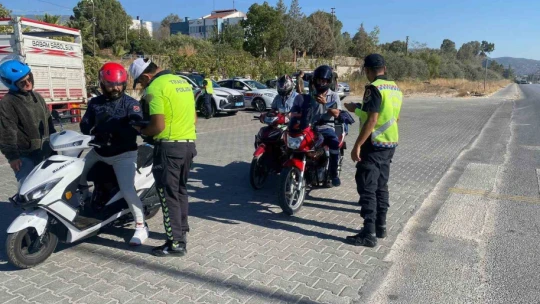 Çine'de motosiklet sürücüleri denetlendi