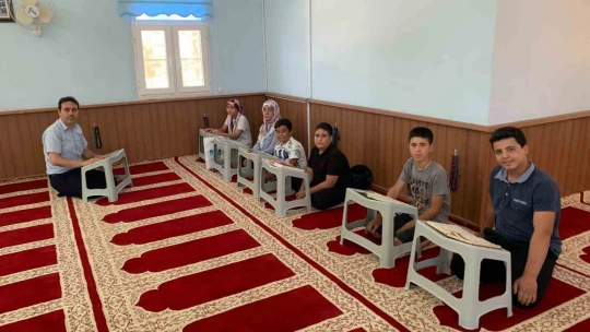 Çine'de öğrenciler yaz Kuran kurslarına devam ediyor