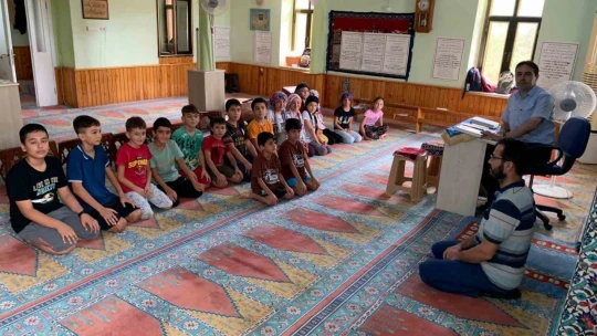 Çine'de öğrenciler yaz Kuran kurslarına devam ediyor