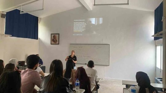 Çine'de üniversite öğrencilerine 'Narkogençlik Eğitimi' verildi