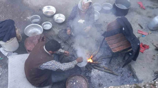 Çırak bulamayınca, işi hanımına öğretti, şimdi zamanla yarışıyorlar