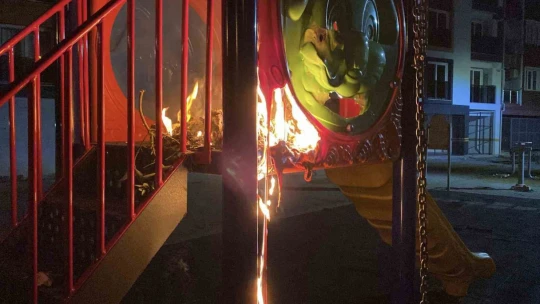 Çocuk parkını yakan şüpheliler yakalandı
