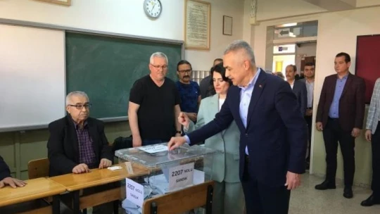 Cumhur İttifakı Aydın Büyükşehir Belediye Başkan Adayı Savaş oyunu kullandı