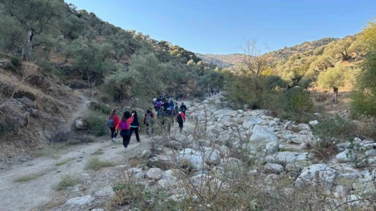Cumhuriyet'in 101. yılında trekking etkinliğinde buluştular