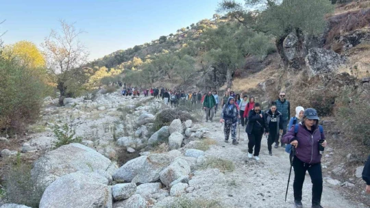 Cumhuriyet'in 101. yılında trekking etkinliğinde buluştular