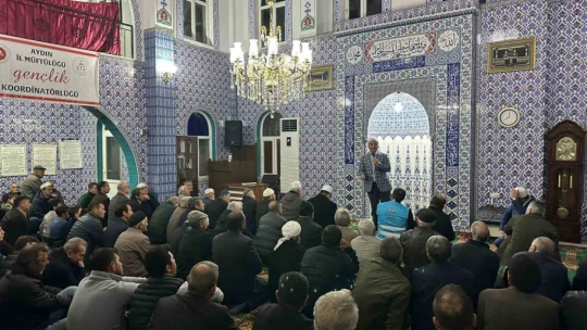 Dağeymiri Mahallesi sakinleri camiide buluştu