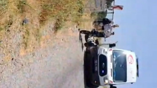 Danişment yolunda feci kaza, bir çocuk ağır yaralandı