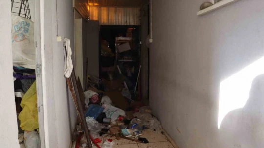 Defalarca temizlenen evde yine aynı manzara