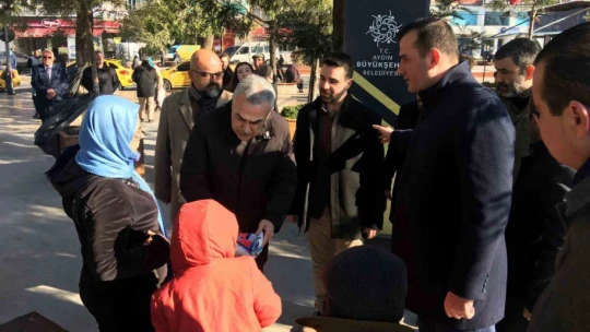 Depremde hayatını kaybedenler adına çorba dağıtıldı
