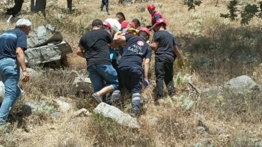 Dere kenarına düşen ve baygın halde bulunan yaşlı adam kurtarıldı