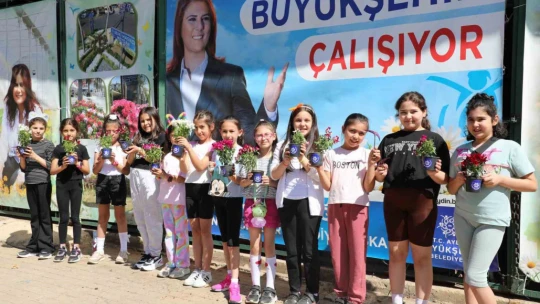 Ders zili bu kez Aydın Büyükşehir Belediyesi'nin fidanlığında çaldı