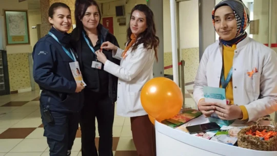 Devlet Hastanesi'nde kansere dikkat çekildi