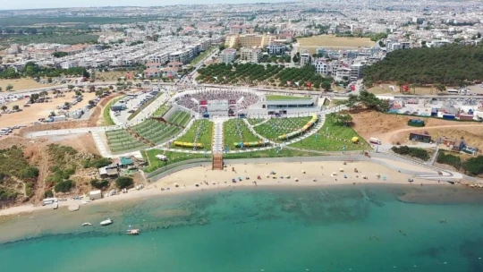 Didim Belediye Başkanı Gençay, önce kullanım ihalesi yaptı sonra 780 milyonluk yatırımı çürümeye terk etti