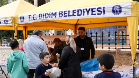 Didim Belediyesi'nden vatandaşlara kandil simidi ikramı