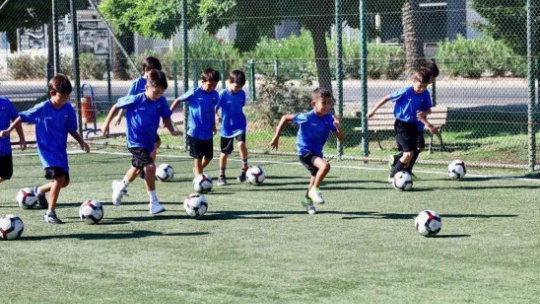 Didim Belediyesi yaz spor okulları sürüyor