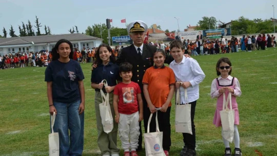 Didim'de 23 Nisan kutlamaları renkli geçti