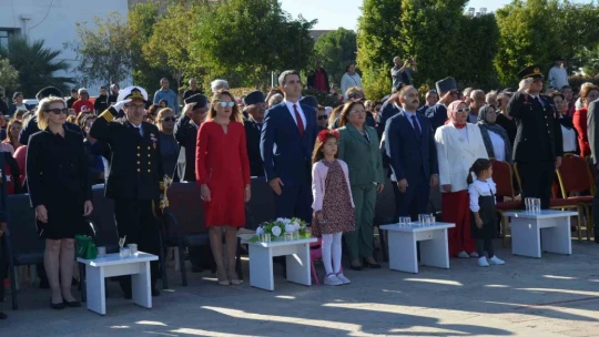 Didim'de 29 Ekim Cumhuriyet Bayramı renkli görüntülerle kutlandı