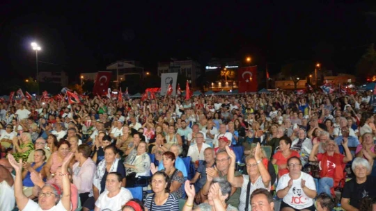 Didim'de 30 Ağustos coşkusu konserle kutlandı