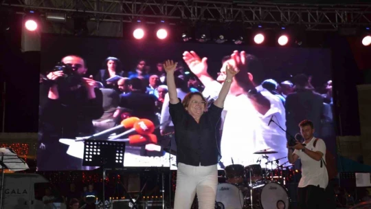 Didim'de 30 Ağustos coşkusu konserle kutlandı
