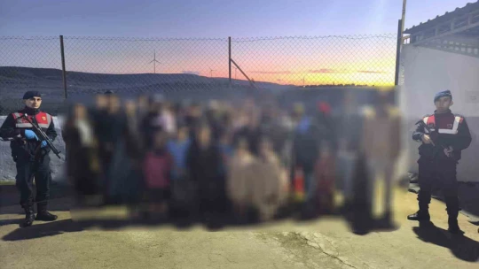 Didim'de 36 düzensiz göçmen yakalandı, 1 organizatör tutuklandı