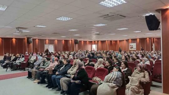 Didim'de 380 kişiye 'En iyi narkotik polisi anne' eğitimi verildi
