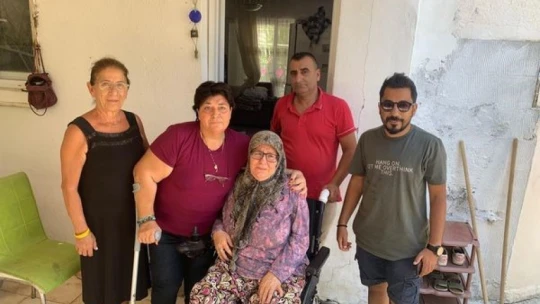 Didim'de akülü tekerlekli sandalye, engelli vatandaşa teslim edildi