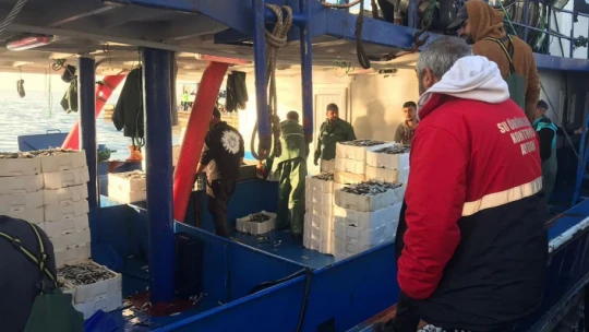Didim'de balıkçı tekneleri denetlendi