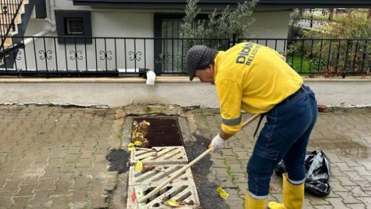 Didim'de beleidye ekipleri, geceyi sokakta geçirdi