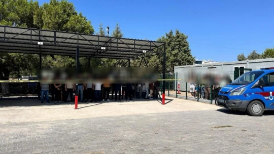 Didim'de göçmen kaçakçılığına jandarma engeli: 2 tutuklama