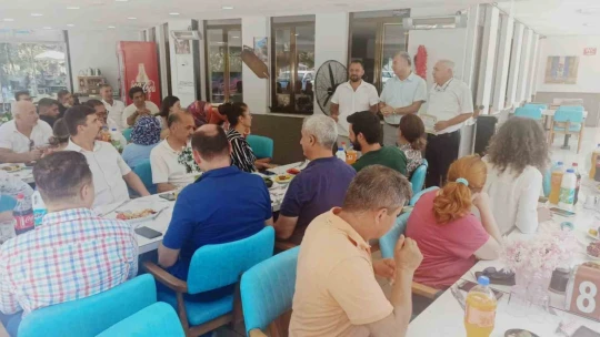 Didim'de görev yeri değişen şube müdürlerine veda yemeği