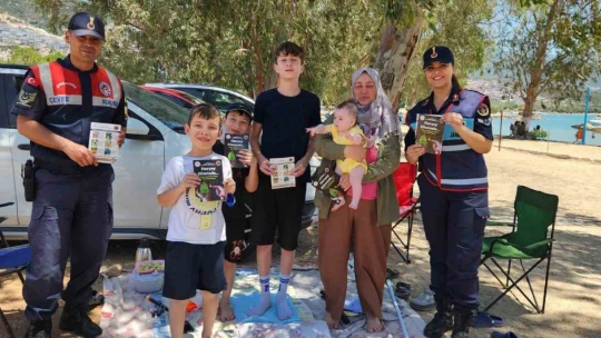 Didim'de jandarma ekipleri vatandaşları orman yangınlarına karşı bilinçlendirdi