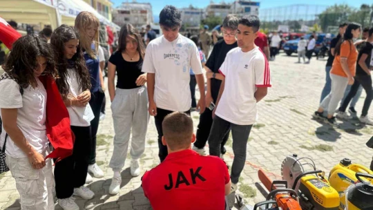 Didim'de jandarmadan öğrencilere tanıtım