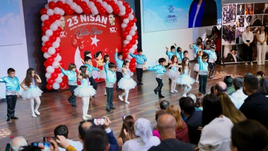 Didim'de kreş öğrencileri 23 Nisan'ı erken kutladı