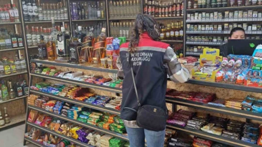 Didim'de marketler eşzamanlı denetlendi
