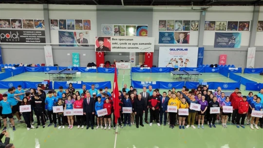 Didim'de masa tenisi müsabakaları başladı