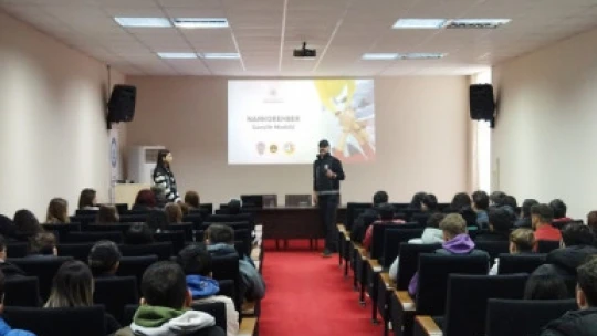 Didim'de öğrenci ve veliler uyuşturucuya karşı bilgilendirildi