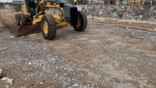 Didim'de sağanak yağıştan sonra zarar gören yollar onarıldı