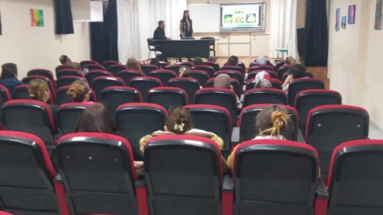 Didim'de veliler madde bağımlılığı konusunda bilgilendirildi