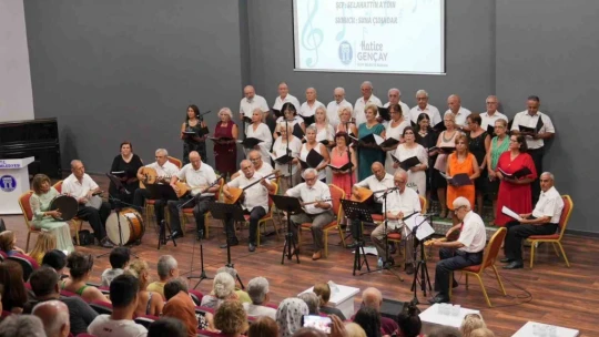 Didim'de yaz akşamları türkülerle şenlendi