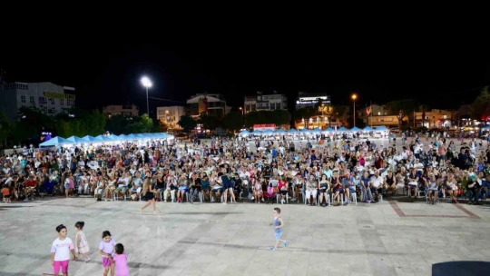 Didim'de yaz şenlikleri akşamlara renk katıyor