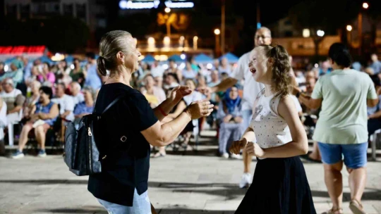 Didim'de yaz şenlikleri akşamlara renk katıyor