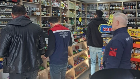 Didim'de yılbaşı tedbirleri kapsamında alkollü içki satışı denetlendi
