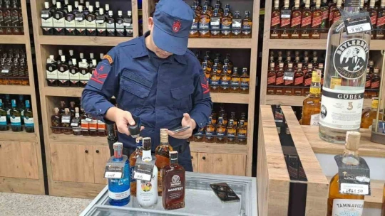 Didim'de yılbaşı tedbirleri kapsamında alkollü içki satışı denetlendi