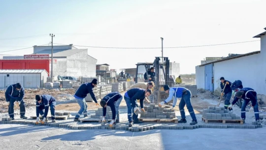 Didim'de yol sorunları çözülüyor