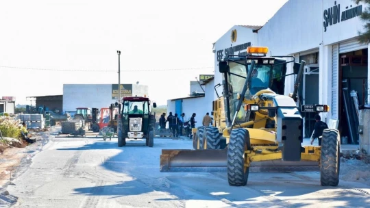 Didim'de yol sorunları çözülüyor