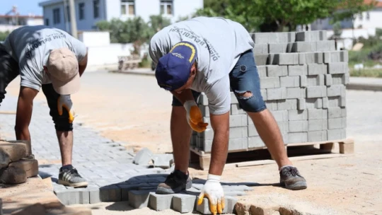 Didim'de yol yapım çalışmaları tüm hızıyla sürüyor