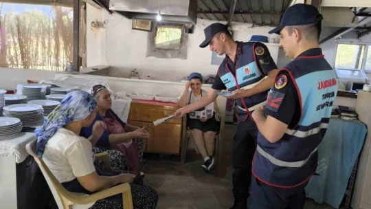 Didim jandarması vatandaşları bilgilendirdi