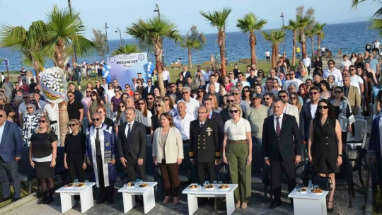 Didim MYO'da 140 öğrenci kep attı
