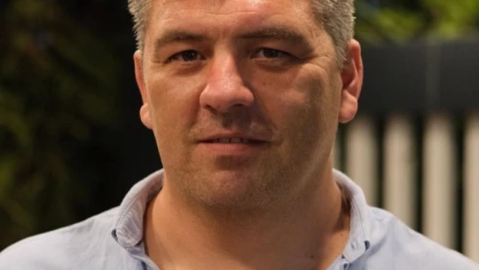 Direğe çarpan motosikletli hayatını kaybetti