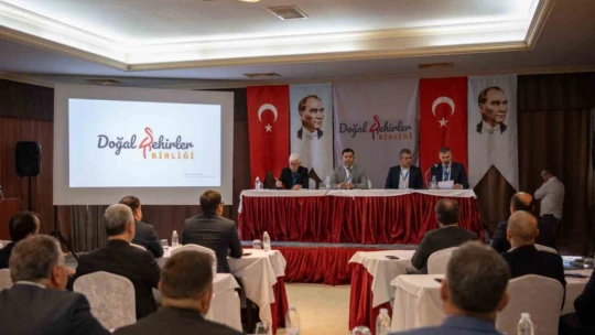 Doğal Şehirler Birliği başkanları Kuşadası'nda bir araya geldi